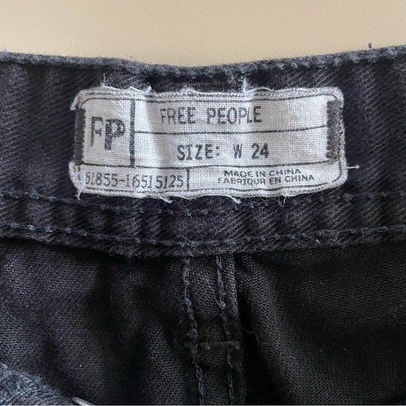 FREE PEOPLE Button Fly Raw Hem Shark Bite Shorts - Picture 3 of 5